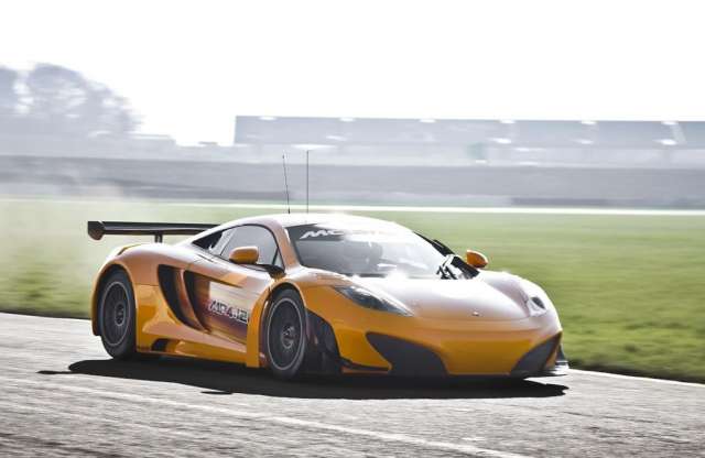 Már túl van első tesztkörein a McLaren MP4-12C GT3