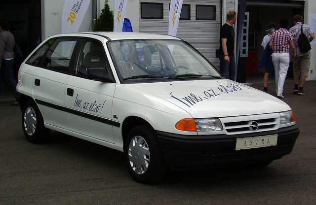 20 éves az Opel Magyarországon