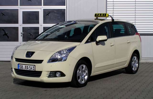 Év Taxija  2011 - Peugeot 5008 Taxi