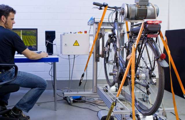 Elektromos kerékpárok összehasonlító tesztje az ADAC-tól