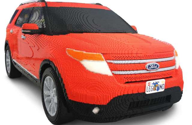 Lego Ford Explorer