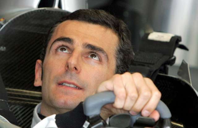 F1: új pilótát igazolt a Hispania