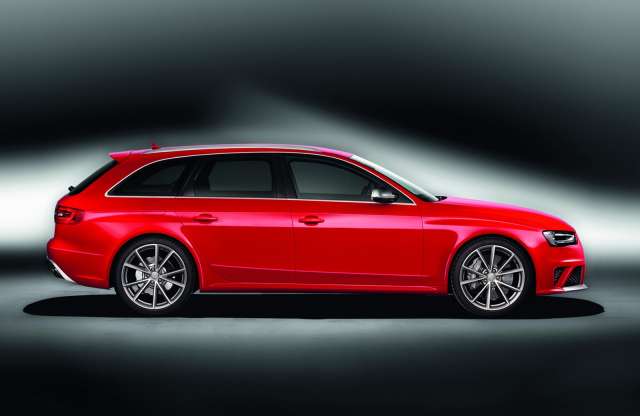 4,7-es gyorsulással jön Genfben az új Audi izomkombi