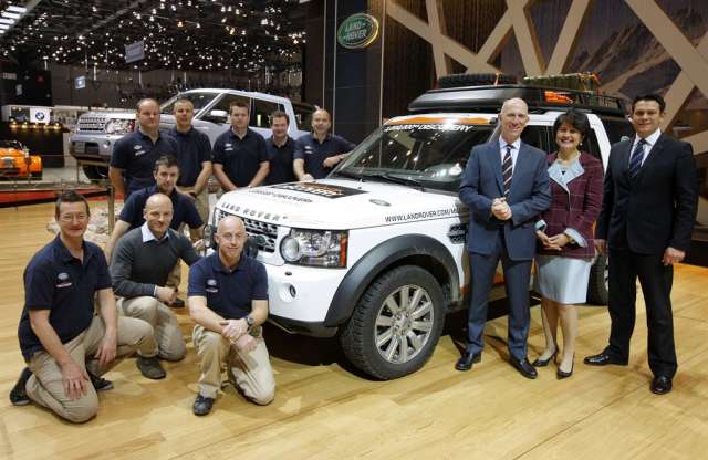 Bizonyít és adományt gyűjt a Land Rover