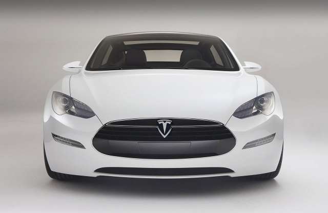 Indulhat a Tesla S sorozatgyártása