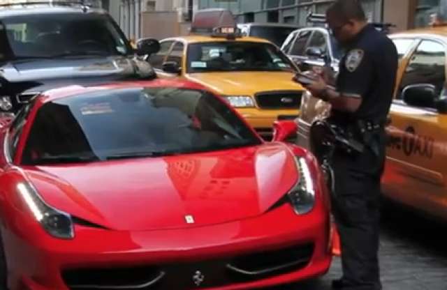 Az engedetlen jenkit rendőrautó vitte el, nem a Ferrarija