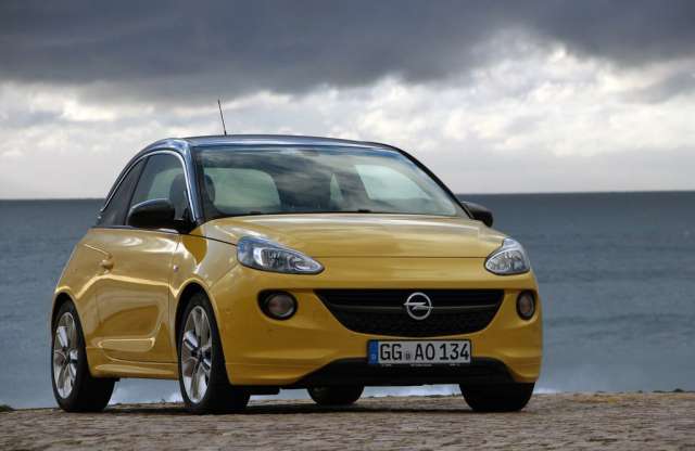 Próbán az Opel Adam - a legkisebb és a leginkább sokszínű villámos