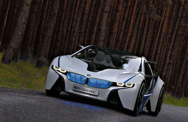 Pécsett készítik a BMW i8 karbonszálas kasztniját