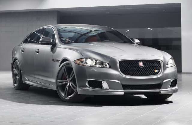 Premier New Yorkban: Jaguar XJR